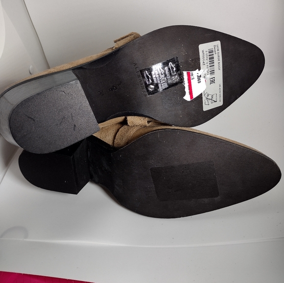 AllSaints Lior Suede Zip Bootie Desert Sand EU size 39 US Size 9 NWOB - Picture 11 of 15